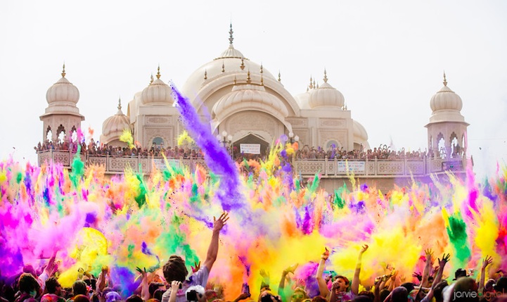 celebrate Holi in India